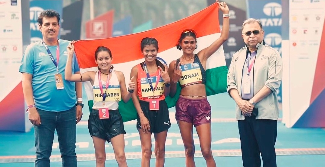 गुजरात की निरमा ठाकोर ने टाटा मुंबई मैराथन 2026 में रजत पदक जीतकर रचा इतिहास
