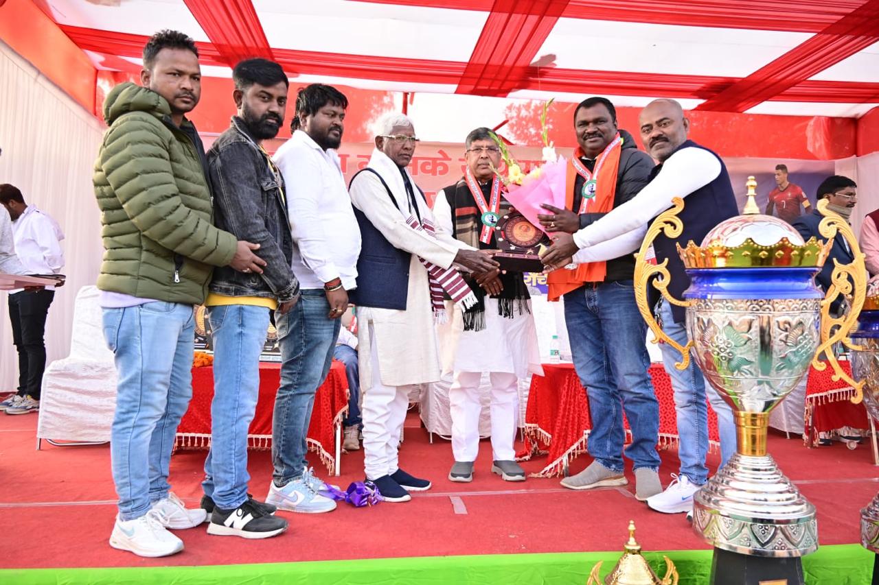 मारंग गोमके जयपाल सिंह मुंडा जयंती पर केन्द्रीय सरना समिति की फुटबॉल प्रतियोगिता का भव्य शुभारंभ